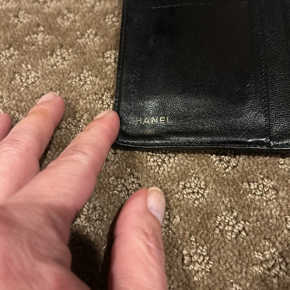 Chanel Authenticated Classic Interlocking CC Kisslock Caviar Leather Wallet - Picture 4 of 8